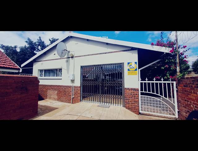 3 BEDROOM FREESTANDING FOR SALE IN SCOTTSVILLE